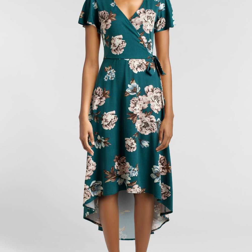 A Byer Green Floral Dress with Asymmetrical Hem